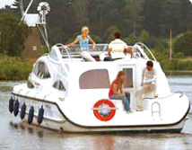 Boat hire on the Norfolk Broads, providing Last Minute Holidays